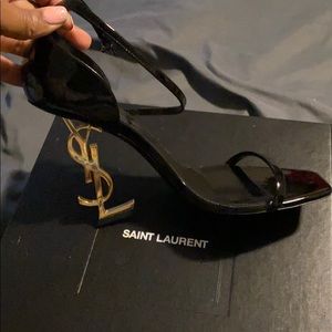 Brand new, Ready to be packed and go with dust bag